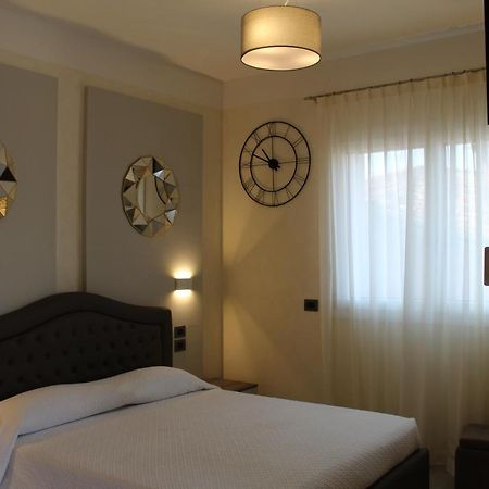 Villa Martina Luxury Rooms Desenzano del Garda Zewnętrze zdjęcie