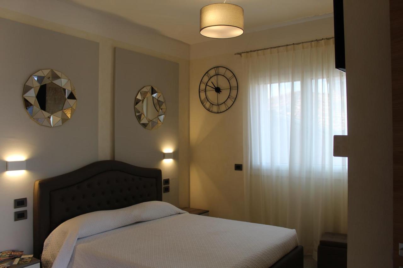 Villa Martina Luxury Rooms Desenzano del Garda Zewnętrze zdjęcie