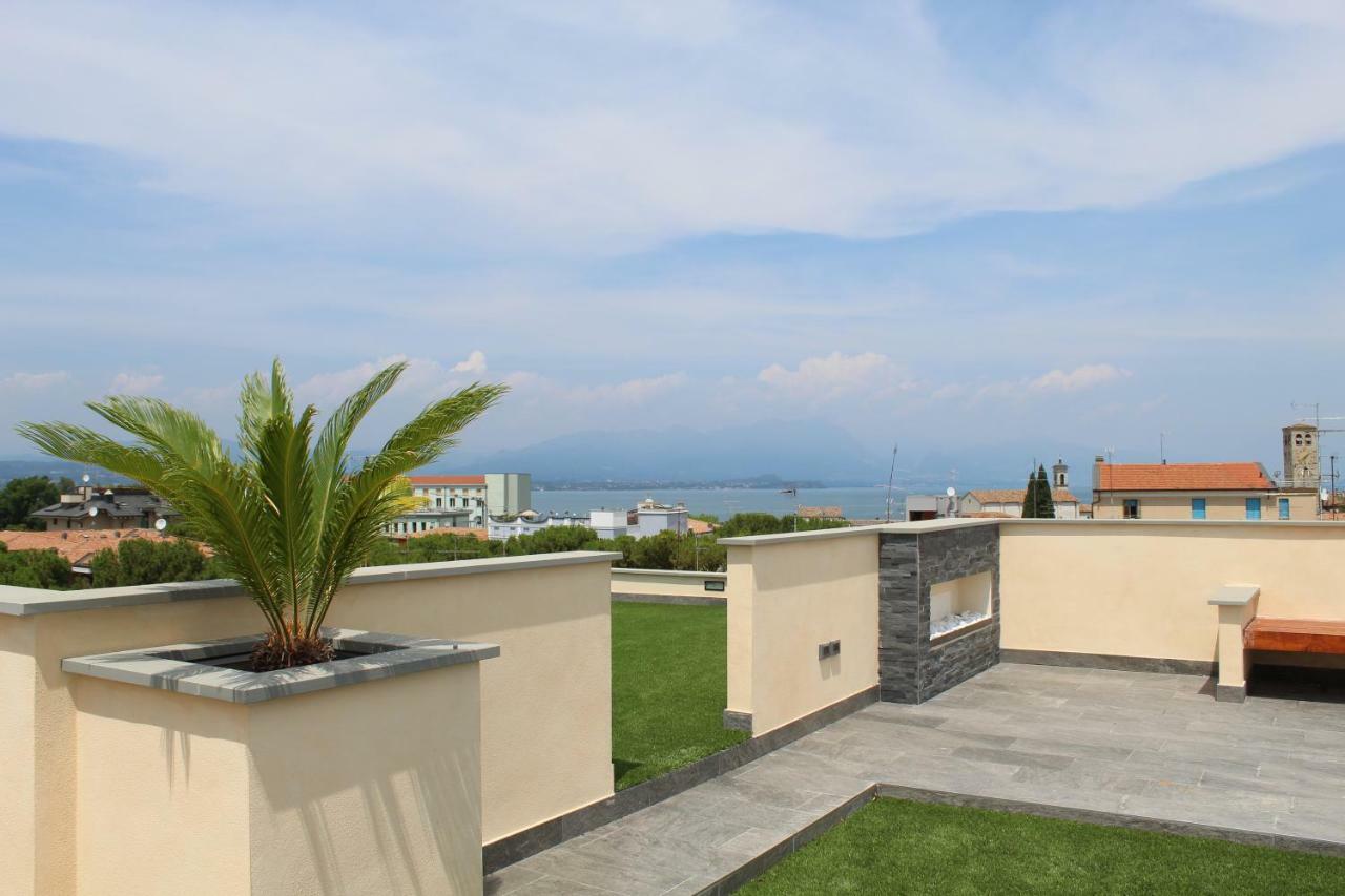 Villa Martina Luxury Rooms Desenzano del Garda Zewnętrze zdjęcie